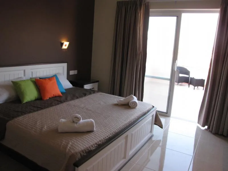 Business 21 image MARIBLU GUESTHOUSE