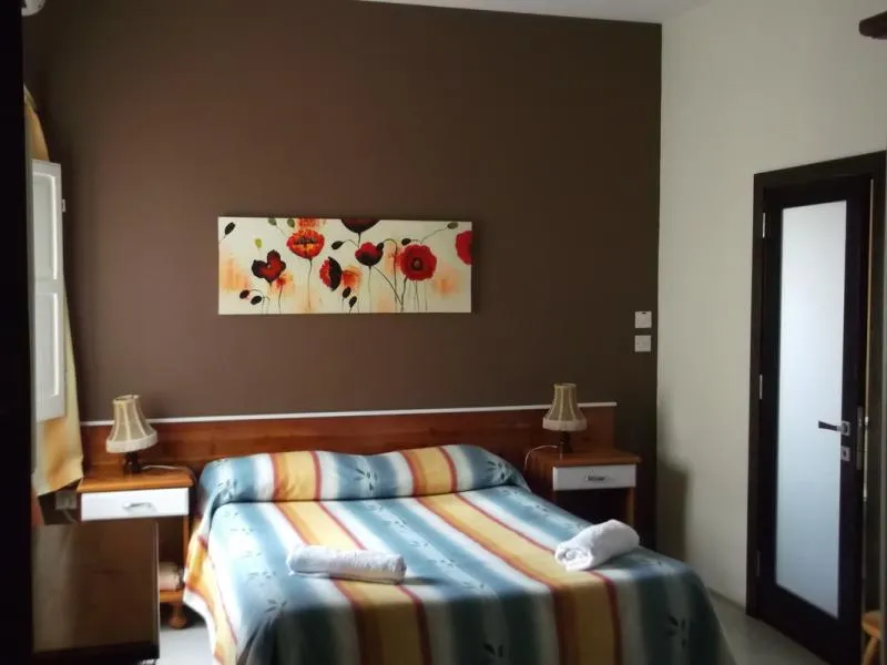 Business 1 image MARIBLU GUESTHOUSE